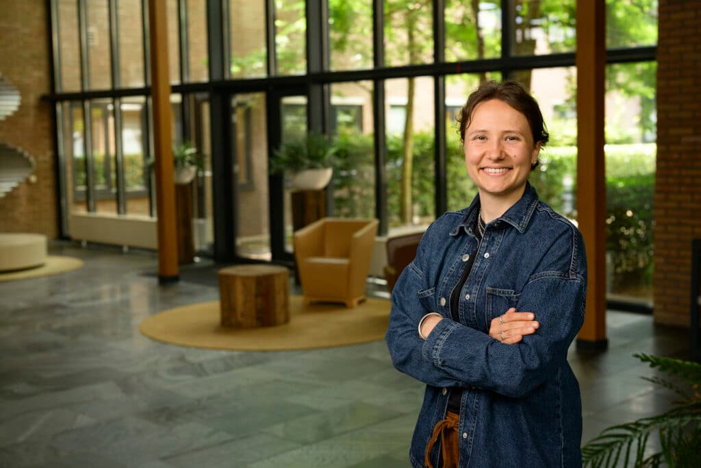 Annemarie, tendermanager bij A.Hak